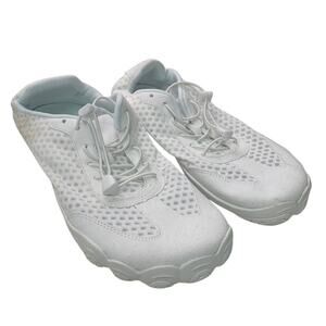 L Run Mens Size 11 White Sneakers Aqua Feet Slide On Lace Up Barefoot Shoes
